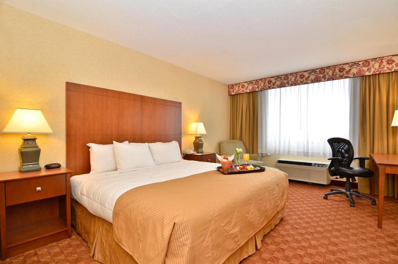 Clarion Hotel Airport Portland Exterior foto